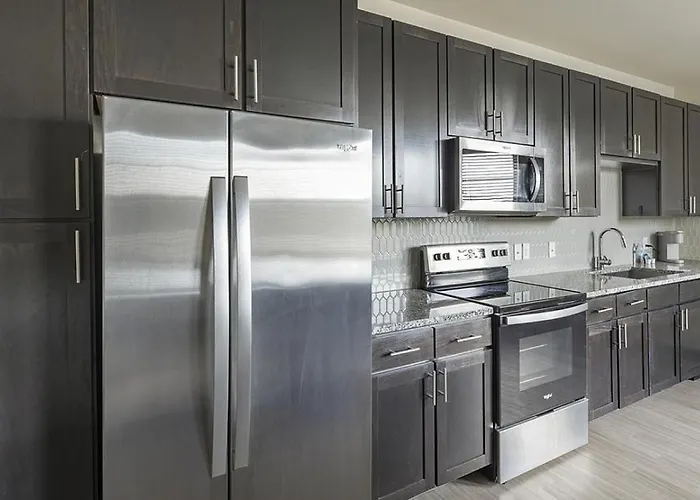 Landing At The Standard River District - 2 Bedrooms In River District *