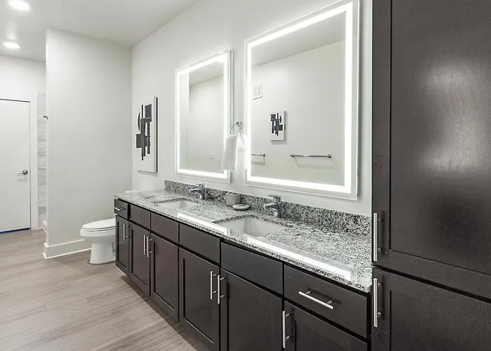 Landing At The Standard River District - 2 Bedrooms In River District *