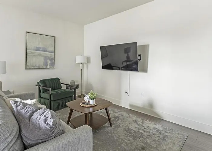 Landing At The Standard River District - 2 Bedrooms In River District Fort Worth
