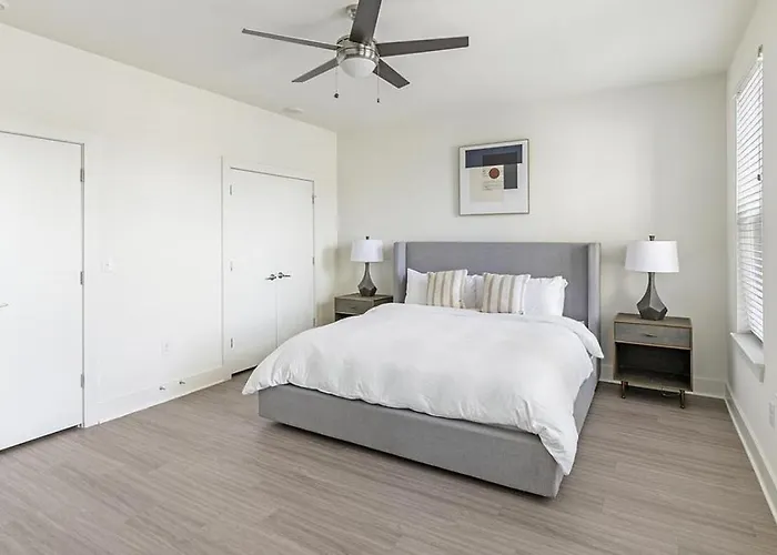 Landing At The Standard River District - 2 Bedrooms In River District * Fort Worth