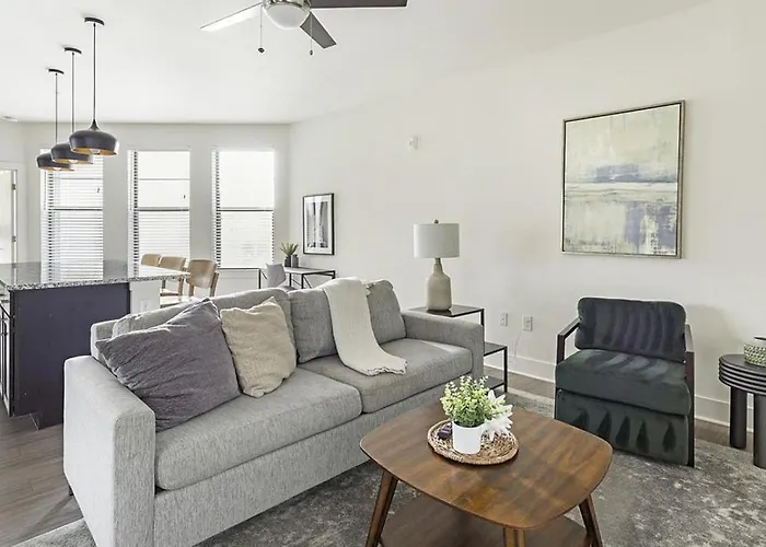 Landing At The Standard River District - 2 Bedrooms In River District Appartement *