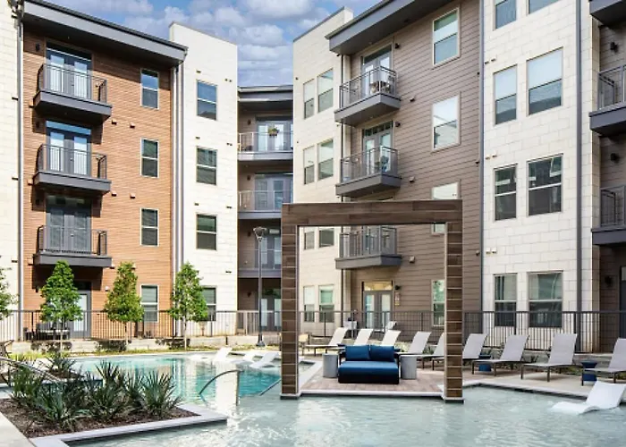 Landing At The Standard River District - 2 Bedrooms In River District Appartement